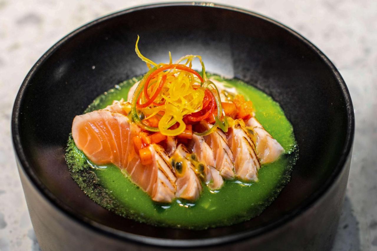 Radisson Collection, Strand Hotel, Stockholm Ngoại thất bức ảnh Salmon sashimi