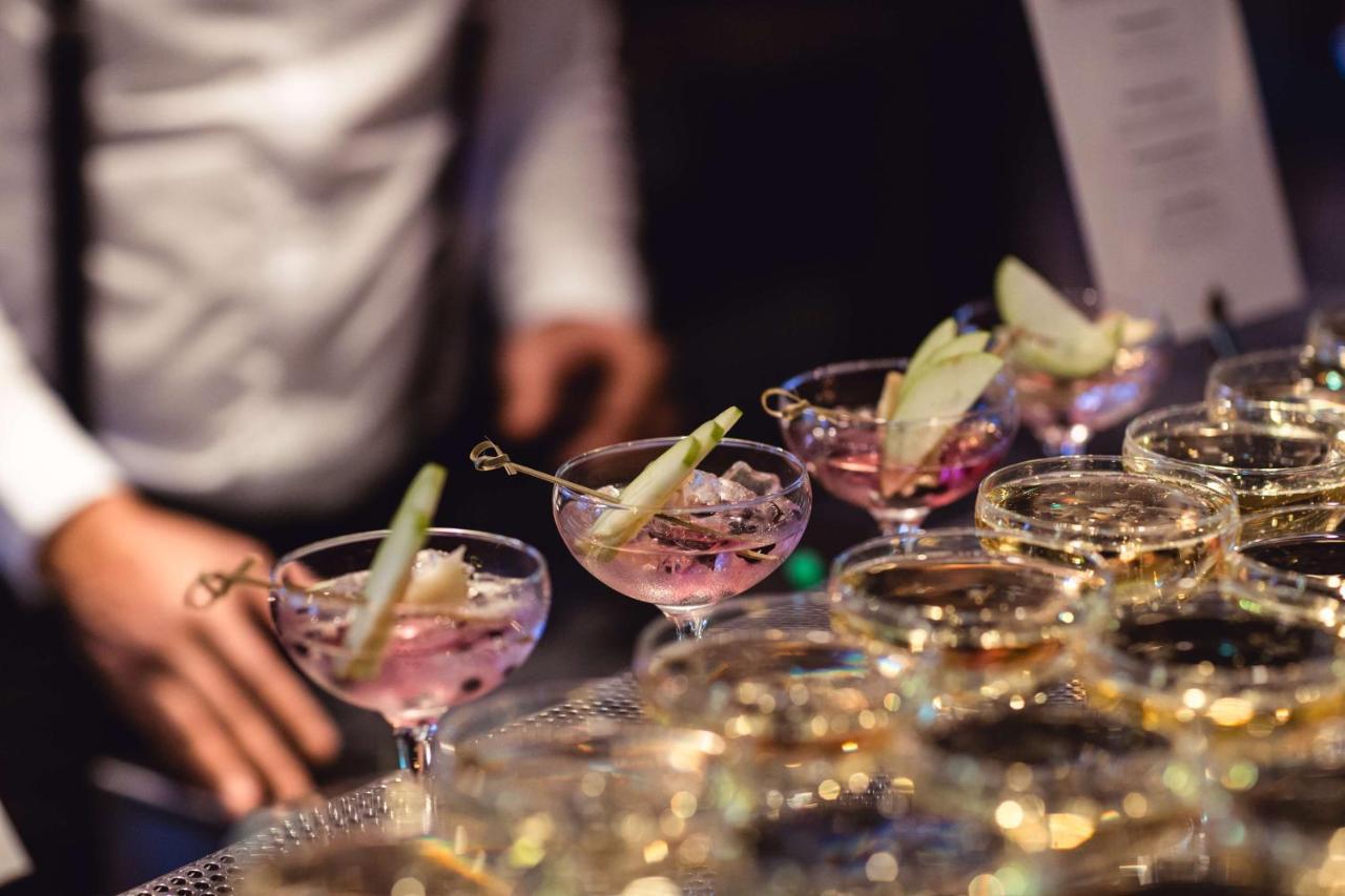 Radisson Collection, Strand Hotel, Stockholm Ngoại thất bức ảnh A tray of cocktails