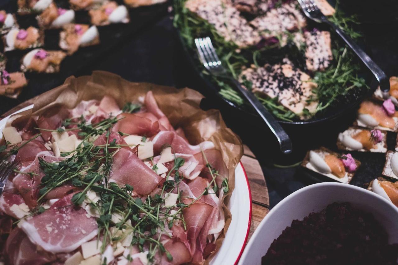 Radisson Collection, Strand Hotel, Stockholm Ngoại thất bức ảnh A selection of tapas